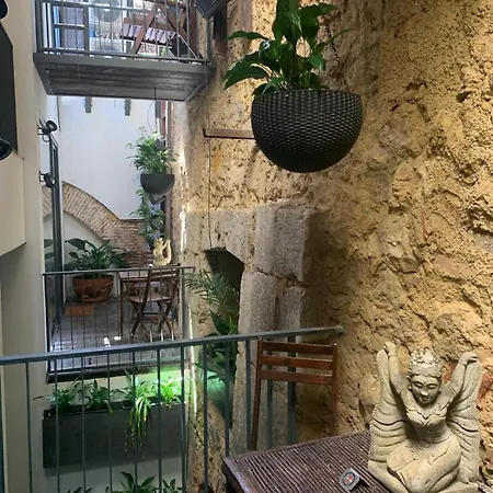 Old Stables Chiado - 2 Bedroom In The Heart Of Daire Lisboa