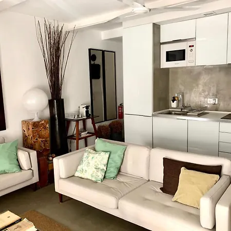 Old Stables Chiado - 2 Bedroom In The Heart Of Lisboa