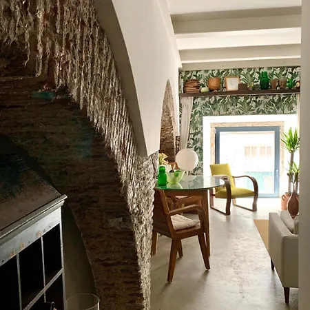 Old Stables Chiado - 2 Bedroom In The Heart Of Lisboa