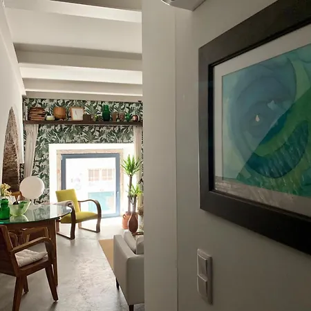 Old Stables Chiado - 2 Bedroom In The Heart Of דירה *